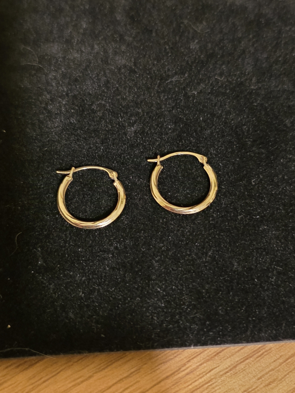 ✨️✨️ 10K Yellow Gold Twisted Hoop Earrings - Classic Small Hoop for Women